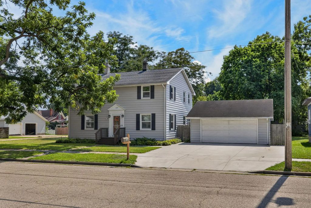 415 North St, Sparta