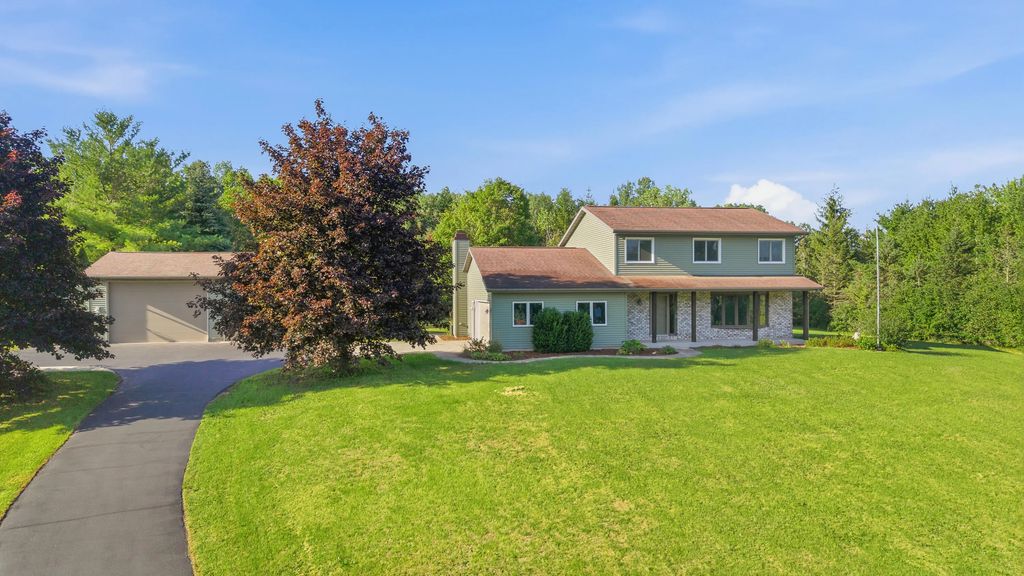 N5604 Kathryn Dr, Greenbush