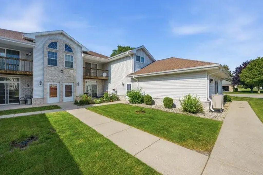 6105 S Creekside Dr 7, Cudahy