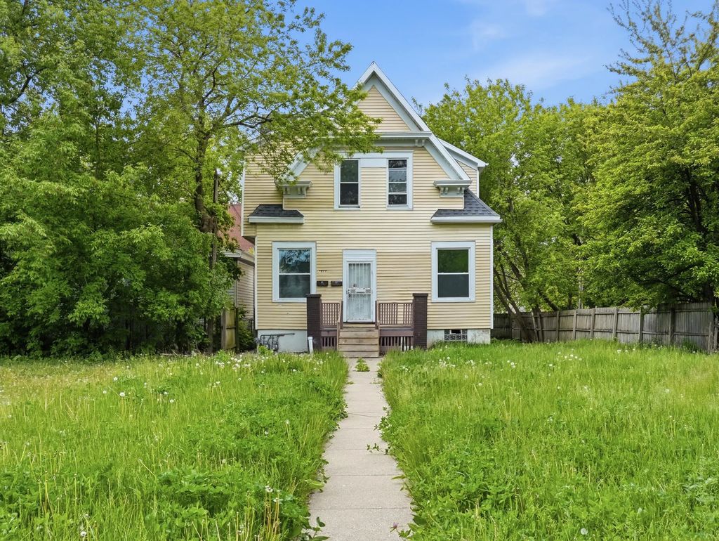 2911 N 6th St, Milwaukee