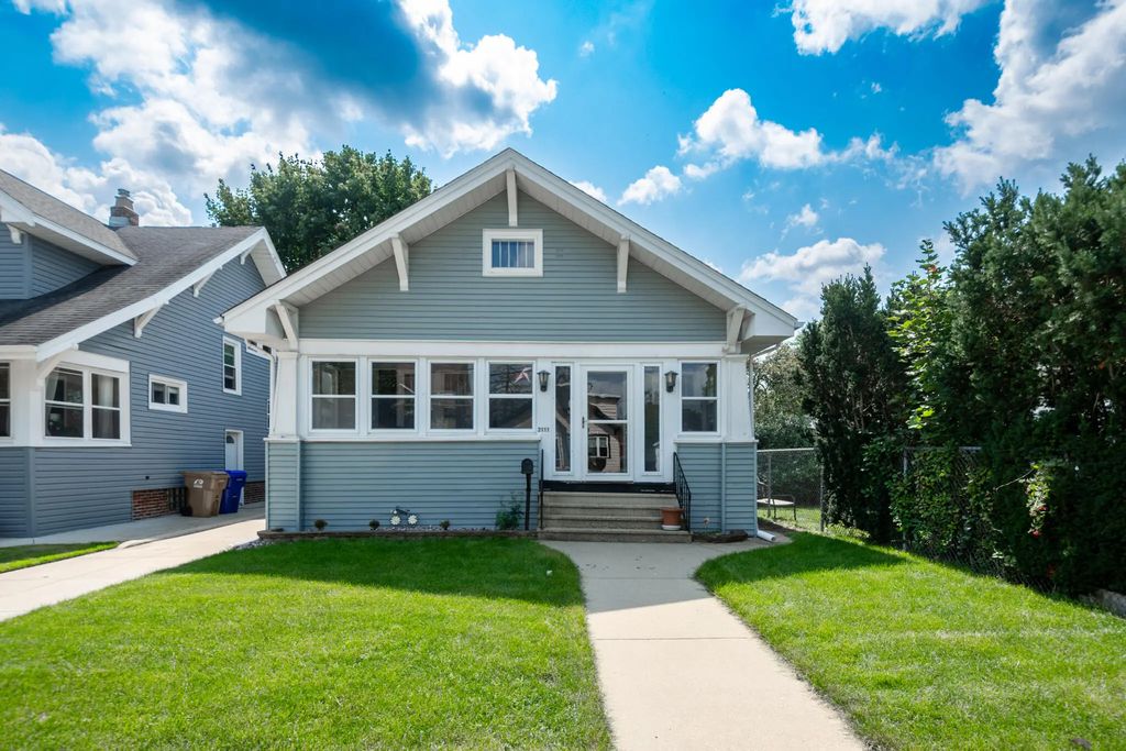 2111 74th St, Kenosha