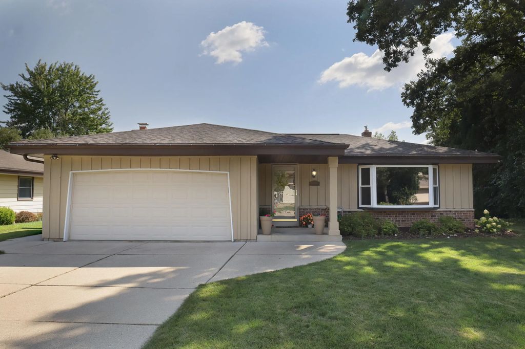 5000 S 65th St, Greenfield