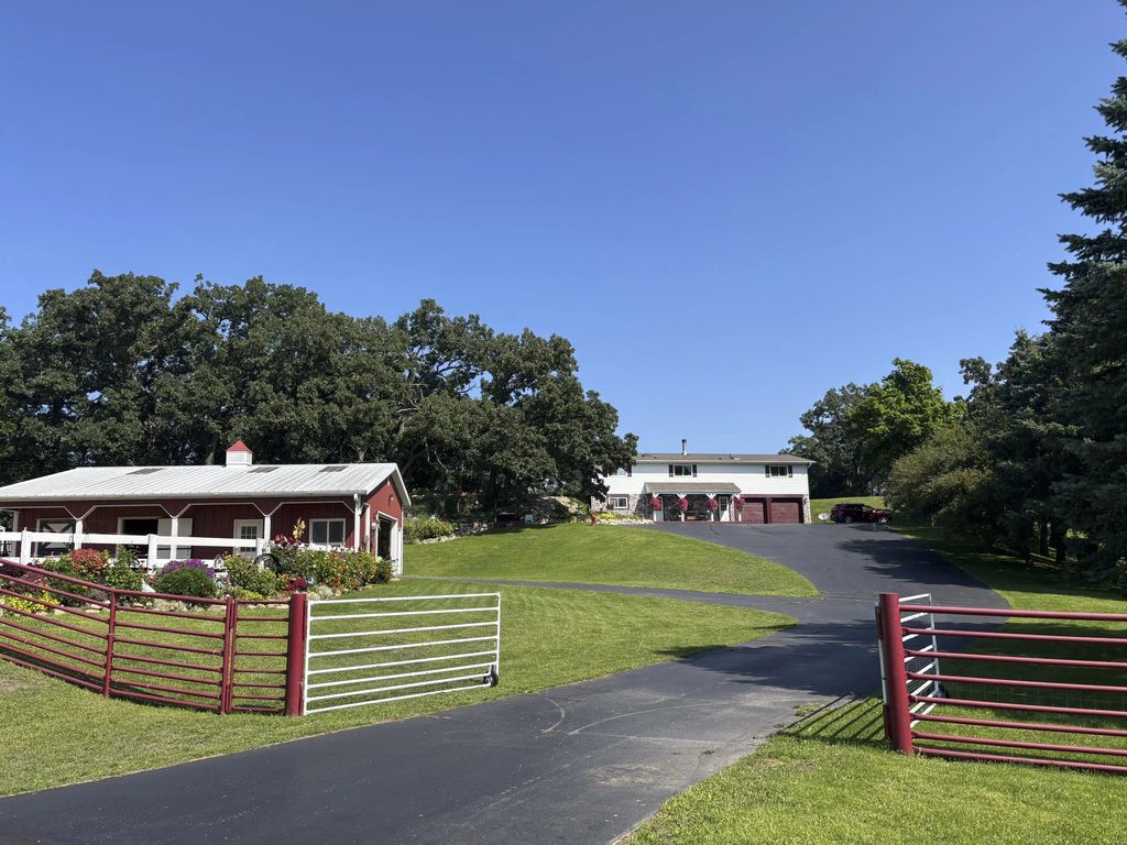 S103w38342 County Road Nn Rd, Eagle