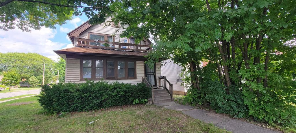 4572 W Fond Du Lac Ave, Milwaukee