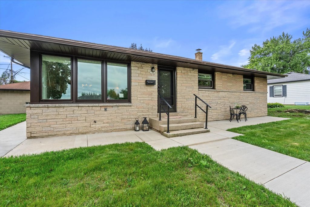 3553 E Bottsford Ave, Cudahy