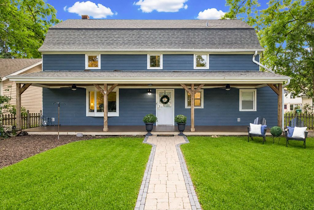 W65n711 St John Ave, Cedarburg