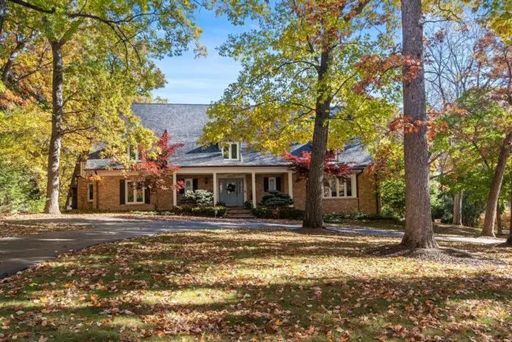 14220 Hillside Rd, Elm Grove