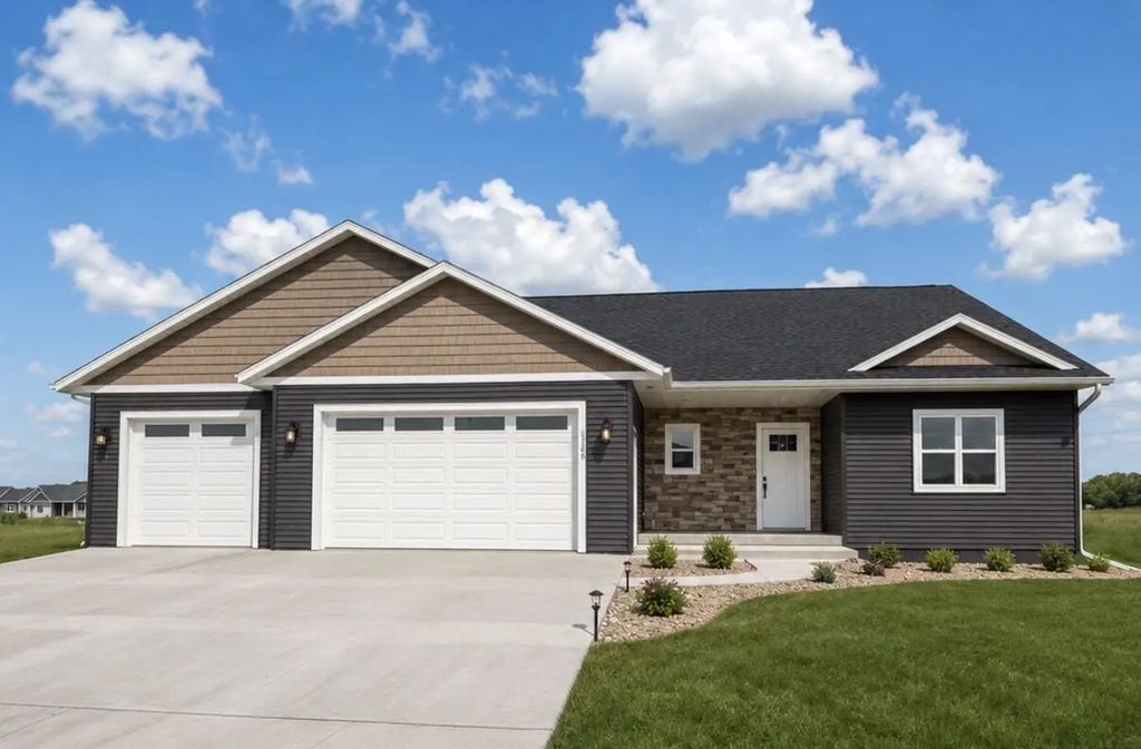 1360 Annapolis Dr, Holmen