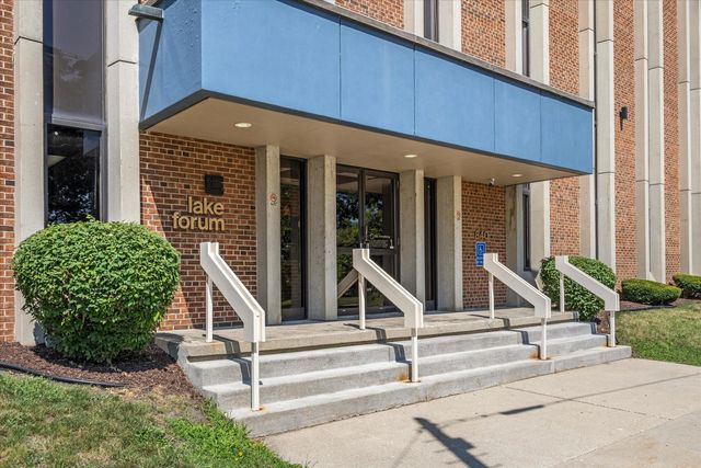 840 Lake Ave 300, Racine