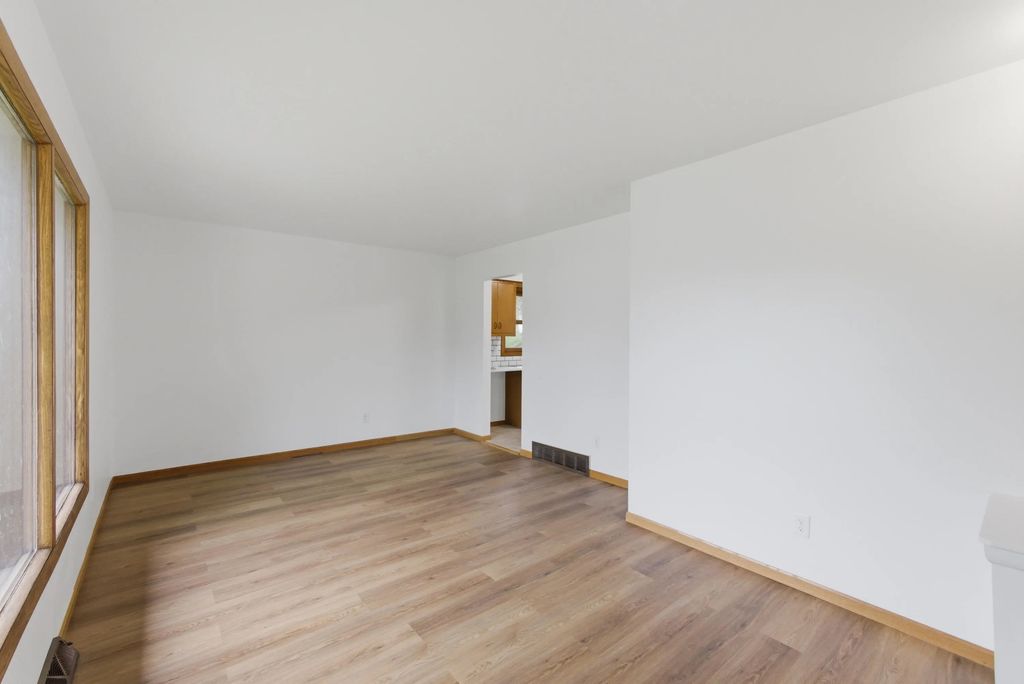 5314 W Nokomis Rd, Brown Deer