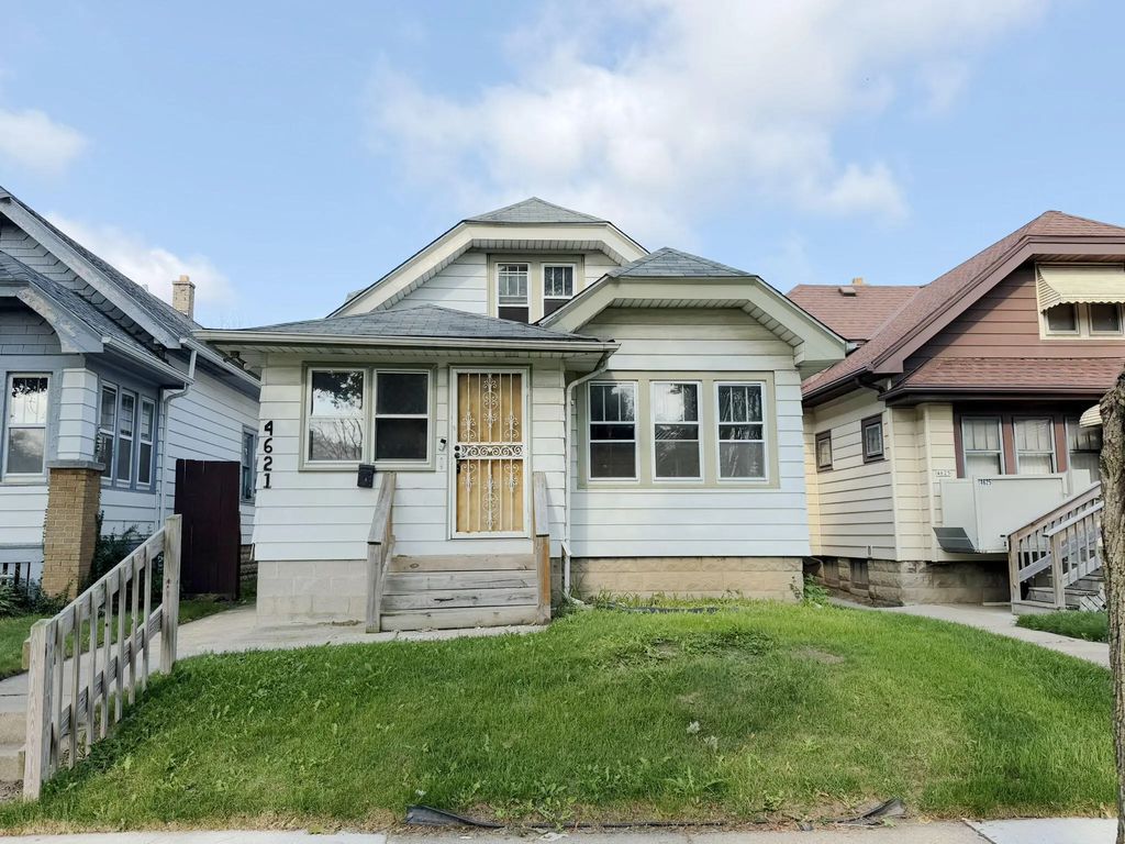 4621 N 30th St, Milwaukee