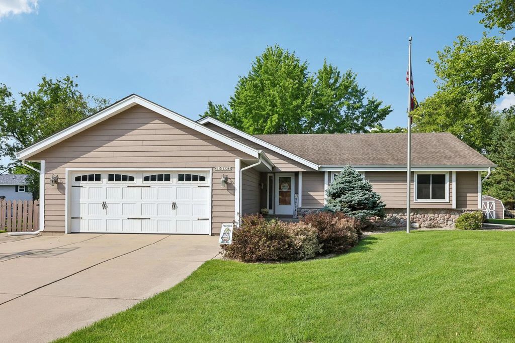 N71w23289 Keystone Dr, Sussex