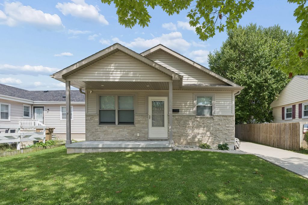 1818 29th St, Kenosha