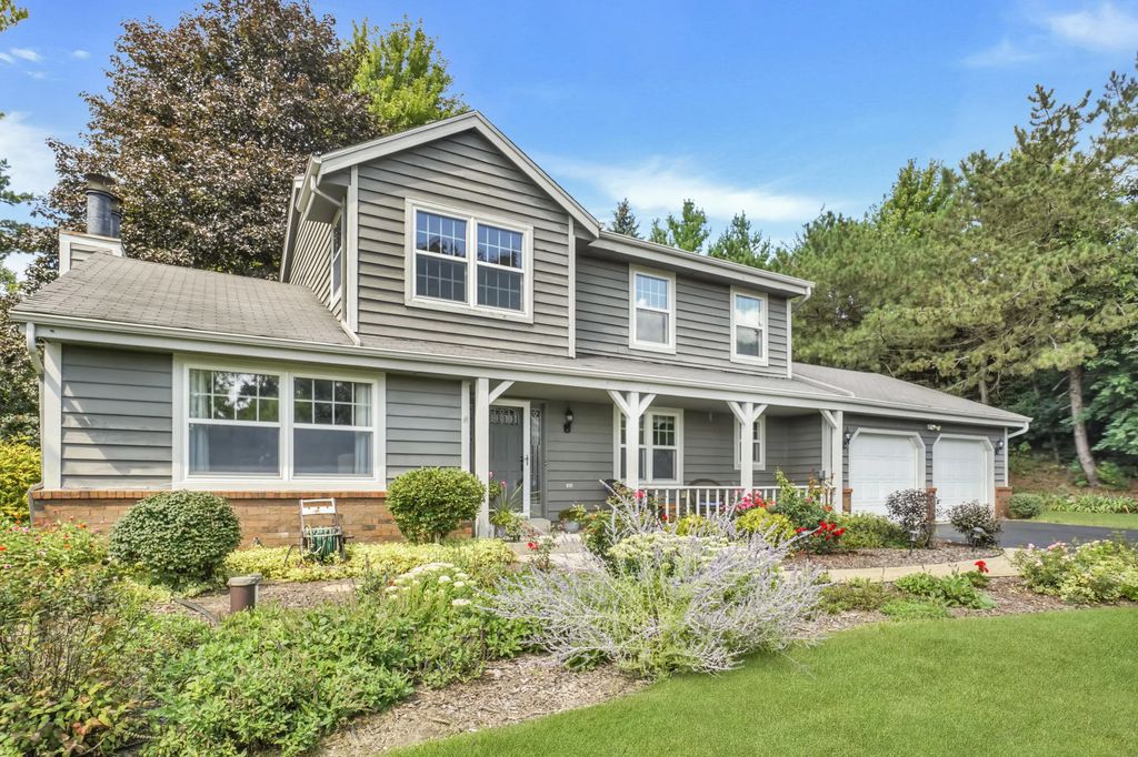 W210n11135 Mountbrooke Dr, Germantown