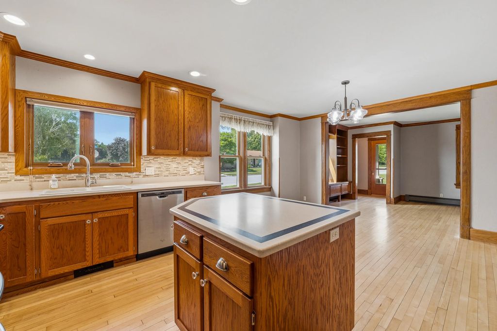 353 State St, Sheboygan Falls