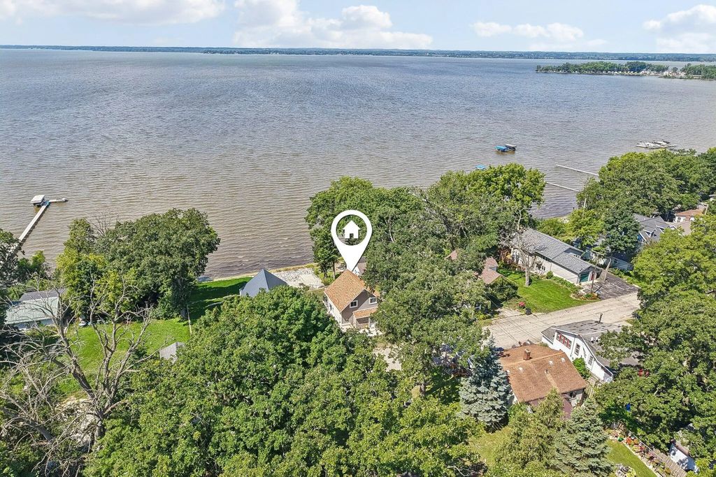 N1049 Vinnie Ha Ha Rd, Koshkonong