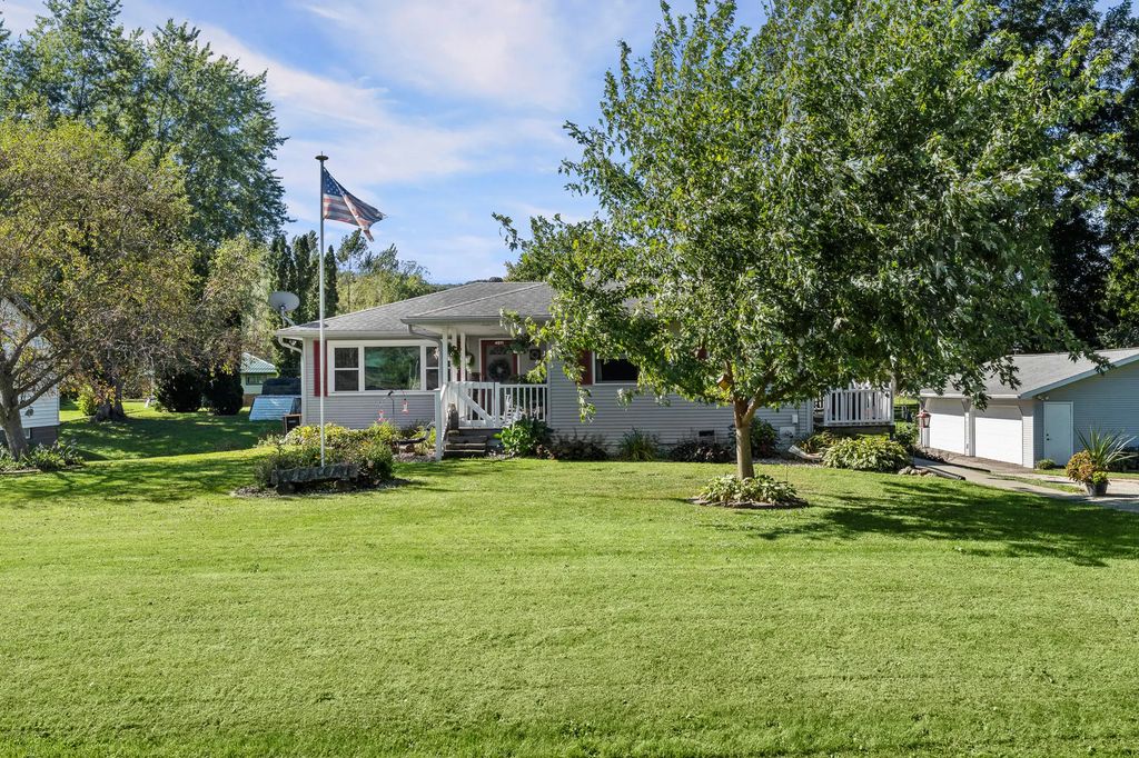 W4911 Harvest Ln, Shelby