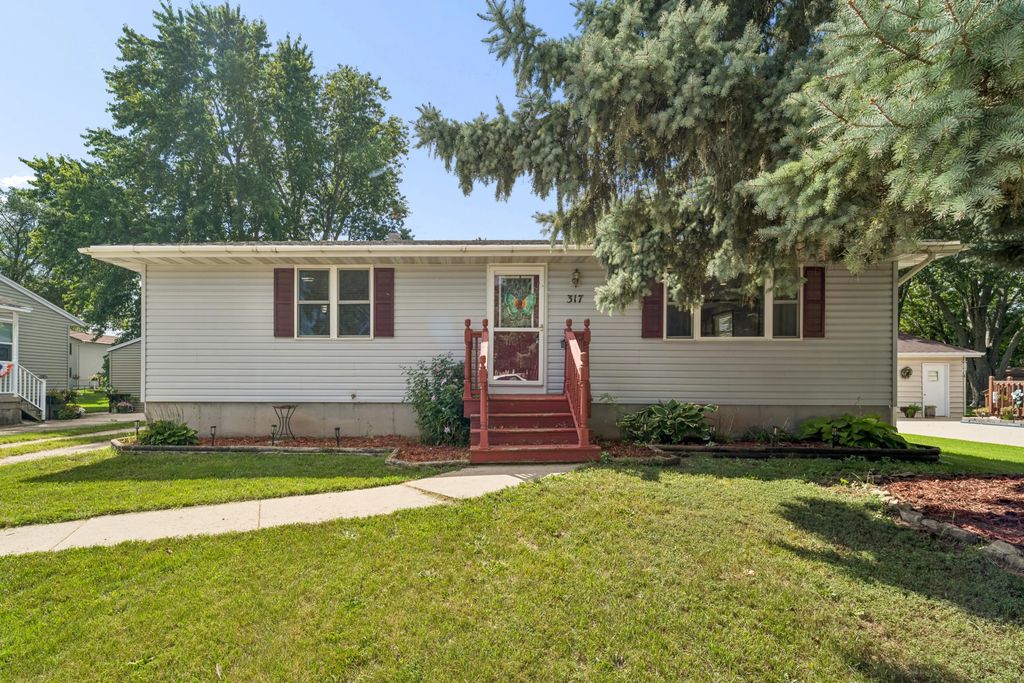 317 Indiana Ave, North Fond Du Lac