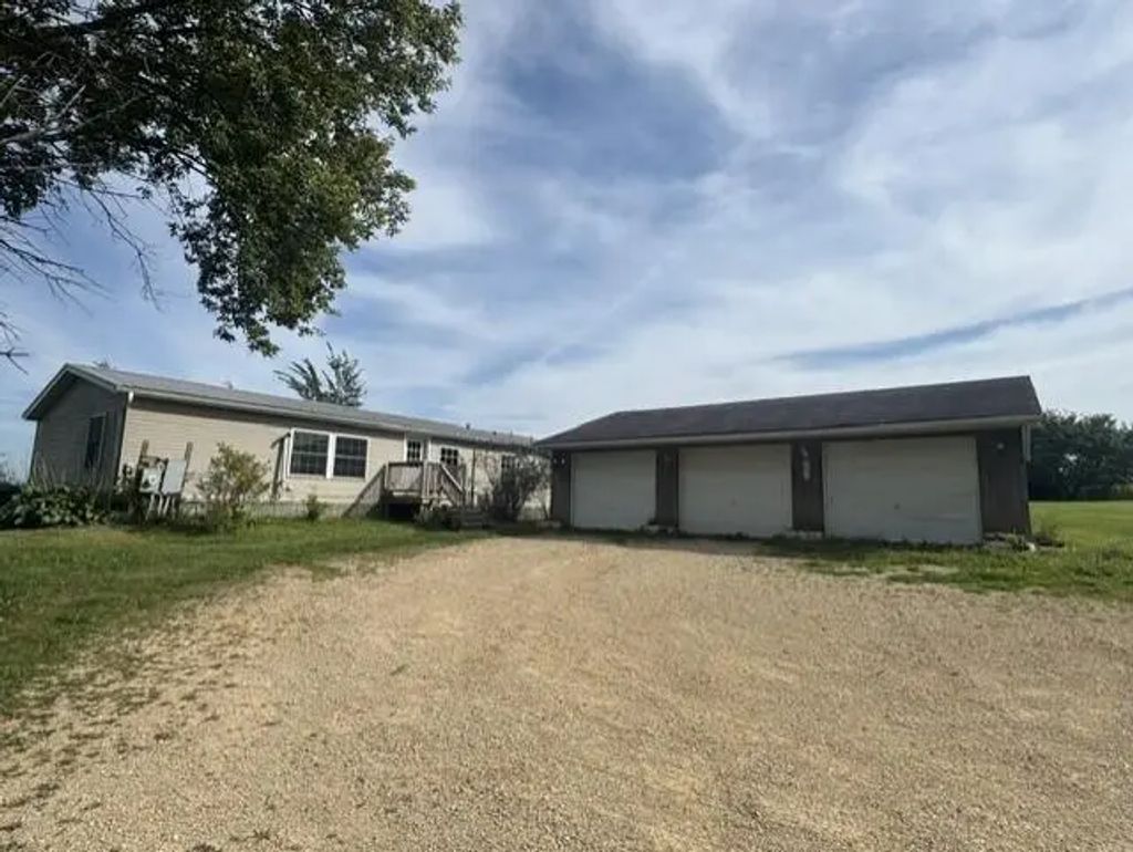 E7907 S Asbury Rd, Viroqua