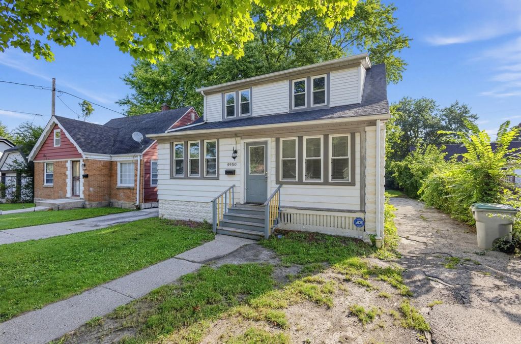 4950 N 19th Pl, Milwaukee