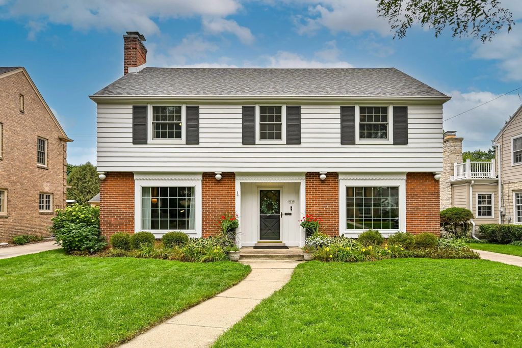 9519 Harding Blvd, Wauwatosa