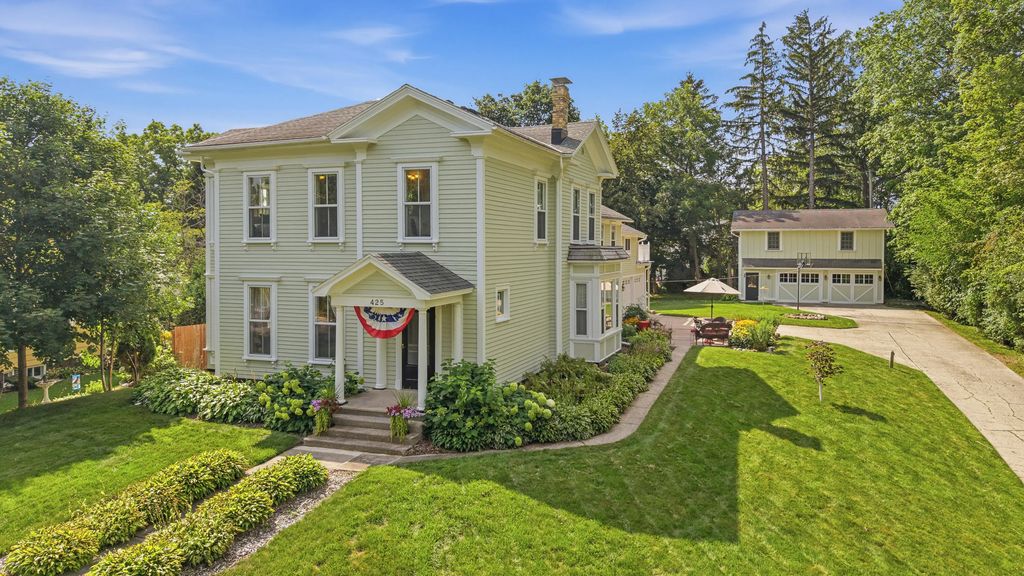 425 Collins St, Plymouth