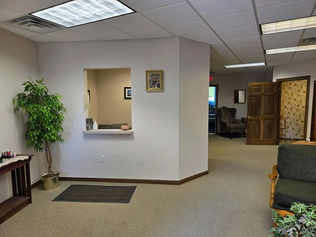 543 A J Allen Cir E1, Wales