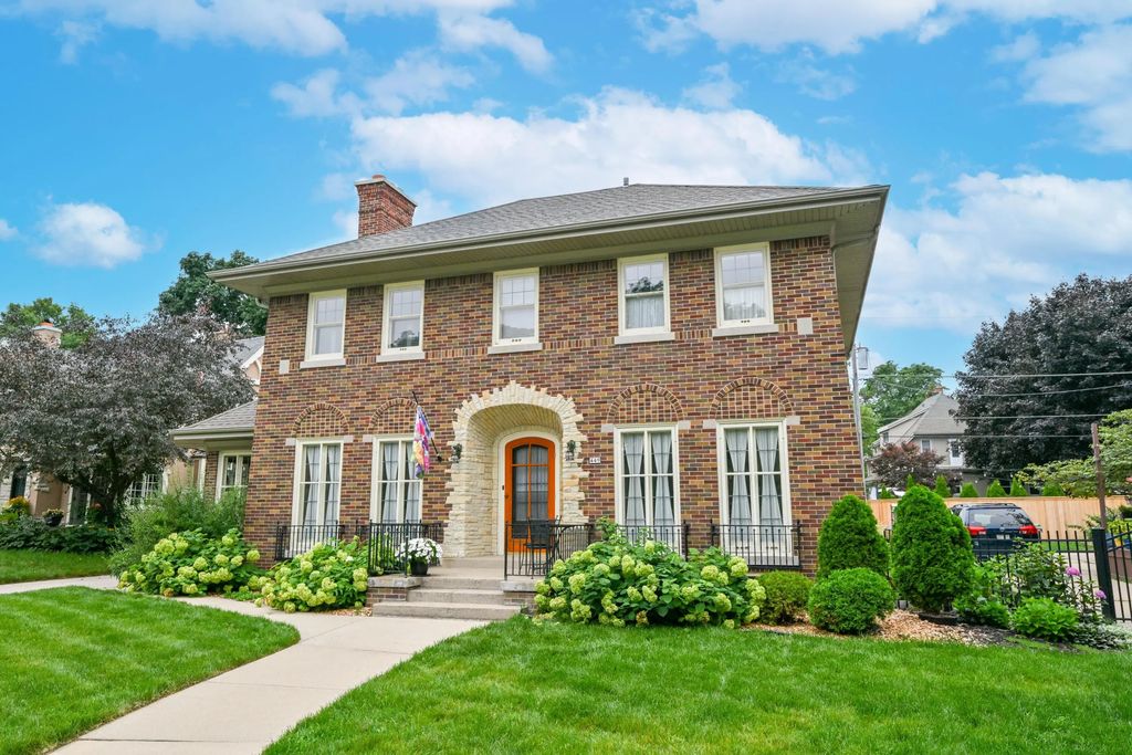 449 N 49th St, Milwaukee