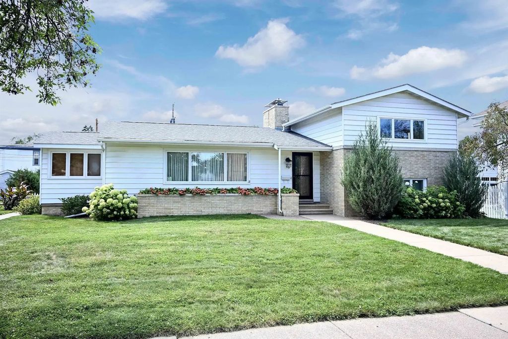 65 6th St E, Winona