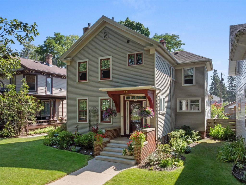 321 Huron Ave, Sheboygan