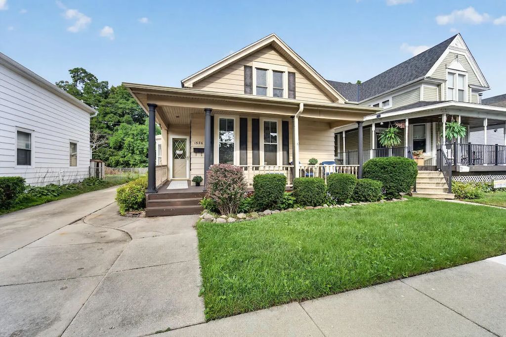 1526 Wisconsin Ave, Racine