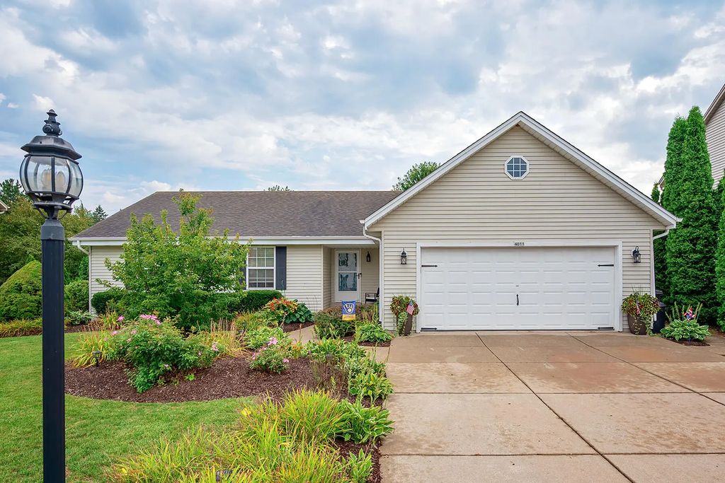 4011 W Whispering Ridge Pass, Franklin