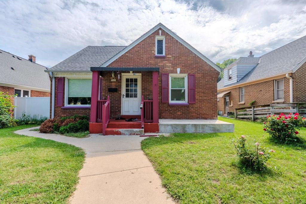 3221 W Oklahoma Ave, Milwaukee