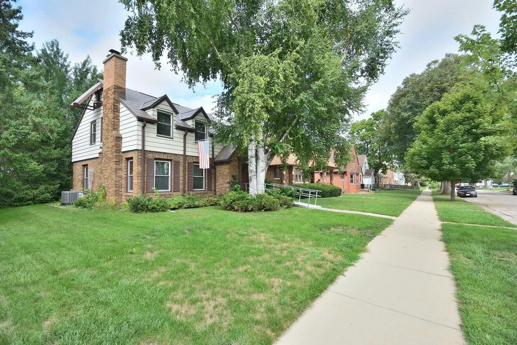 3715 N 40th St, Milwaukee