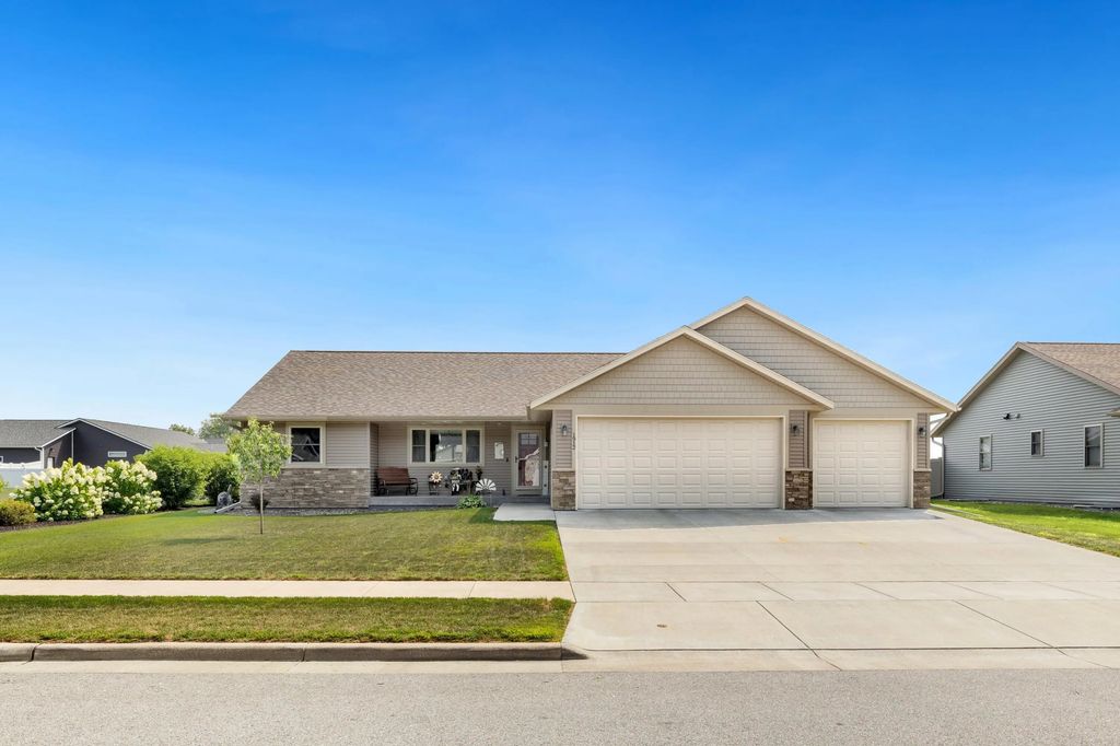 1912 Mcgilvray Way, Holmen