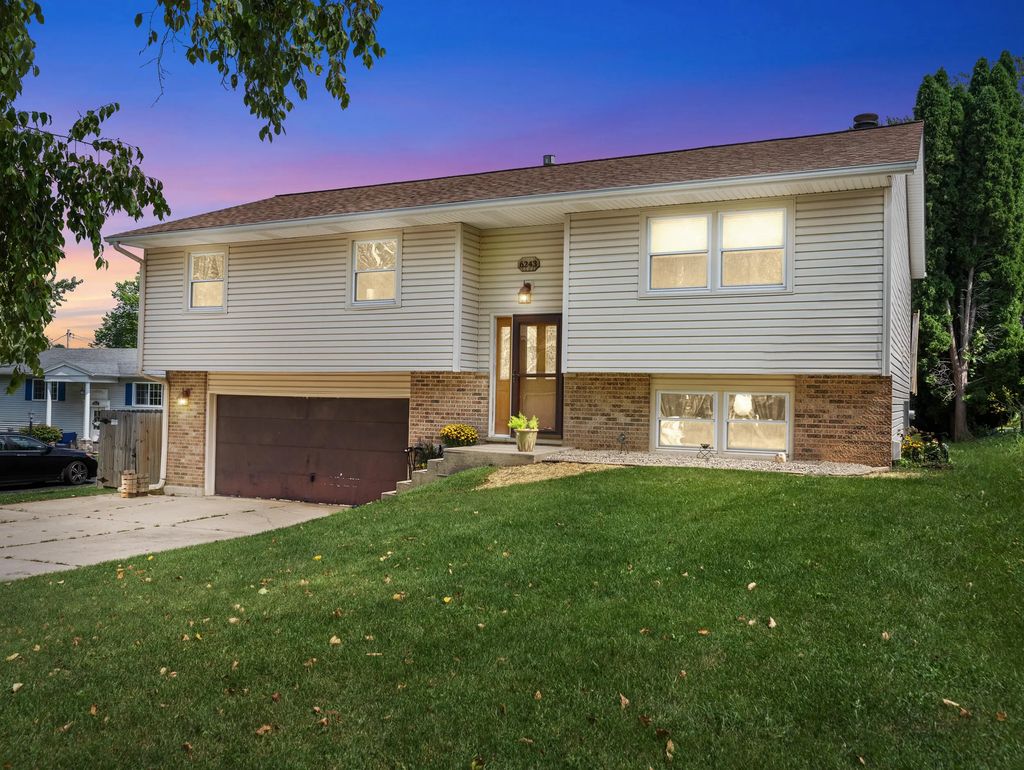 6243 237th Ave, Paddock Lake