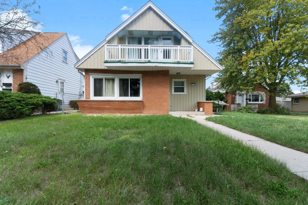 7810 W Howard Ave, Milwaukee