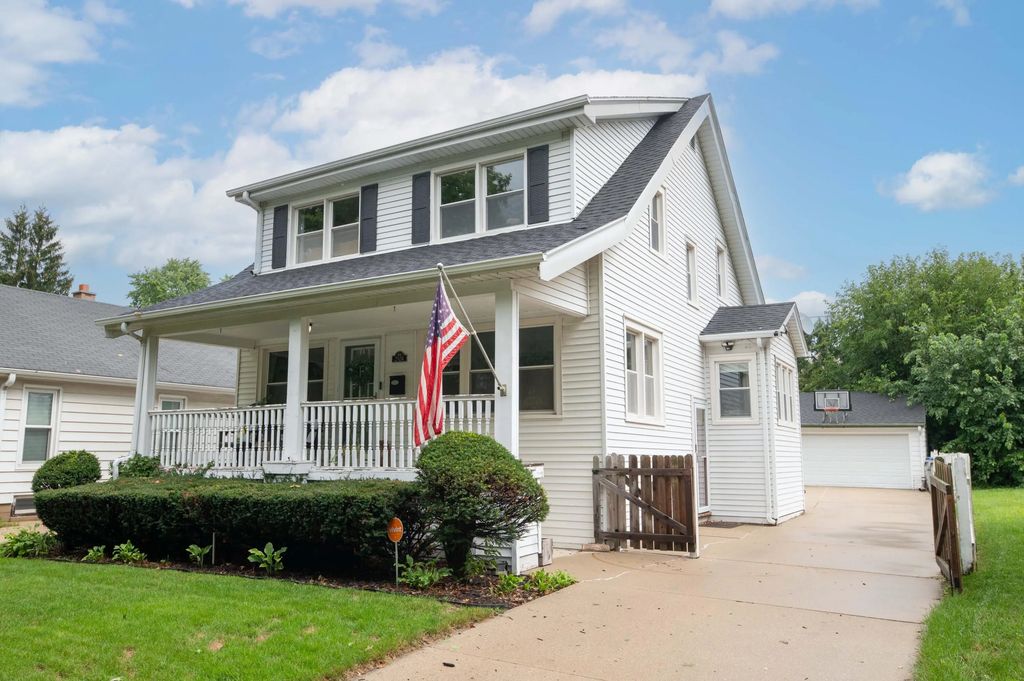 2924 N 74th St, Milwaukee