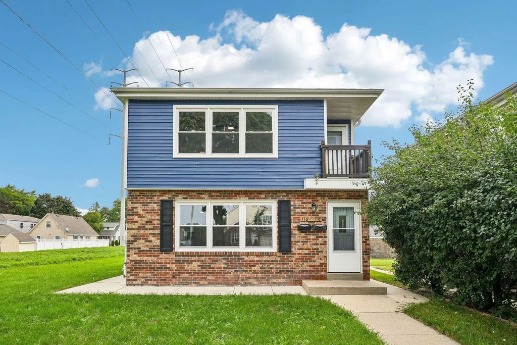 116 S 76th St 118, Milwaukee