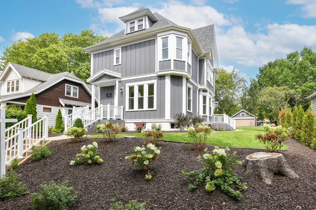 5804 W Michigan St, Wauwatosa