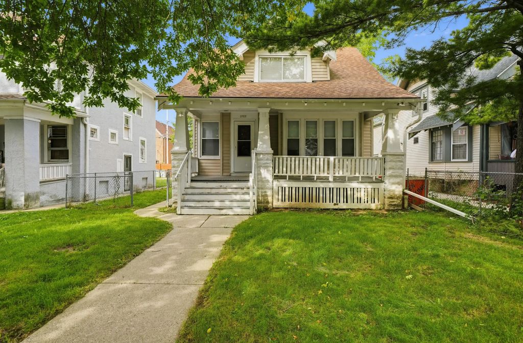 2757 N 38th St, Milwaukee