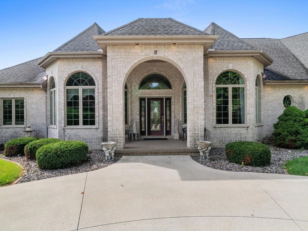 3505 Edgewood Rd, Manitowoc