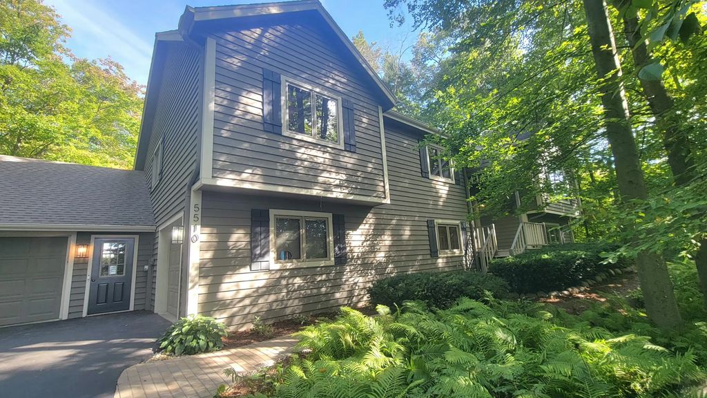 5510 Maple Rd, Trenton