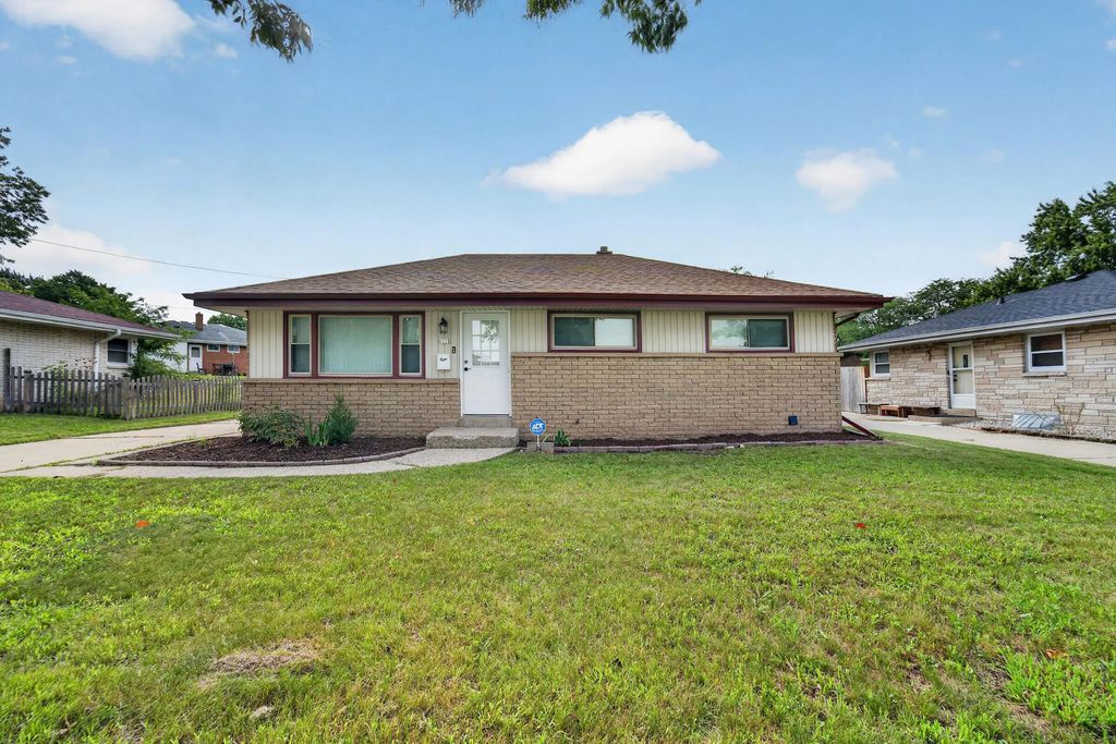 8125 W Clovernook St, Milwaukee