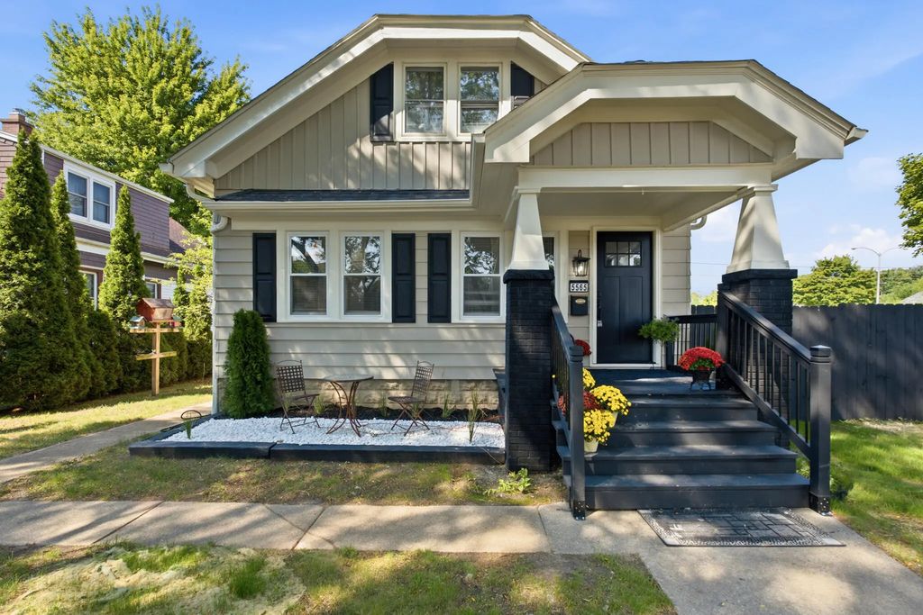 5565 N 32nd St, Milwaukee