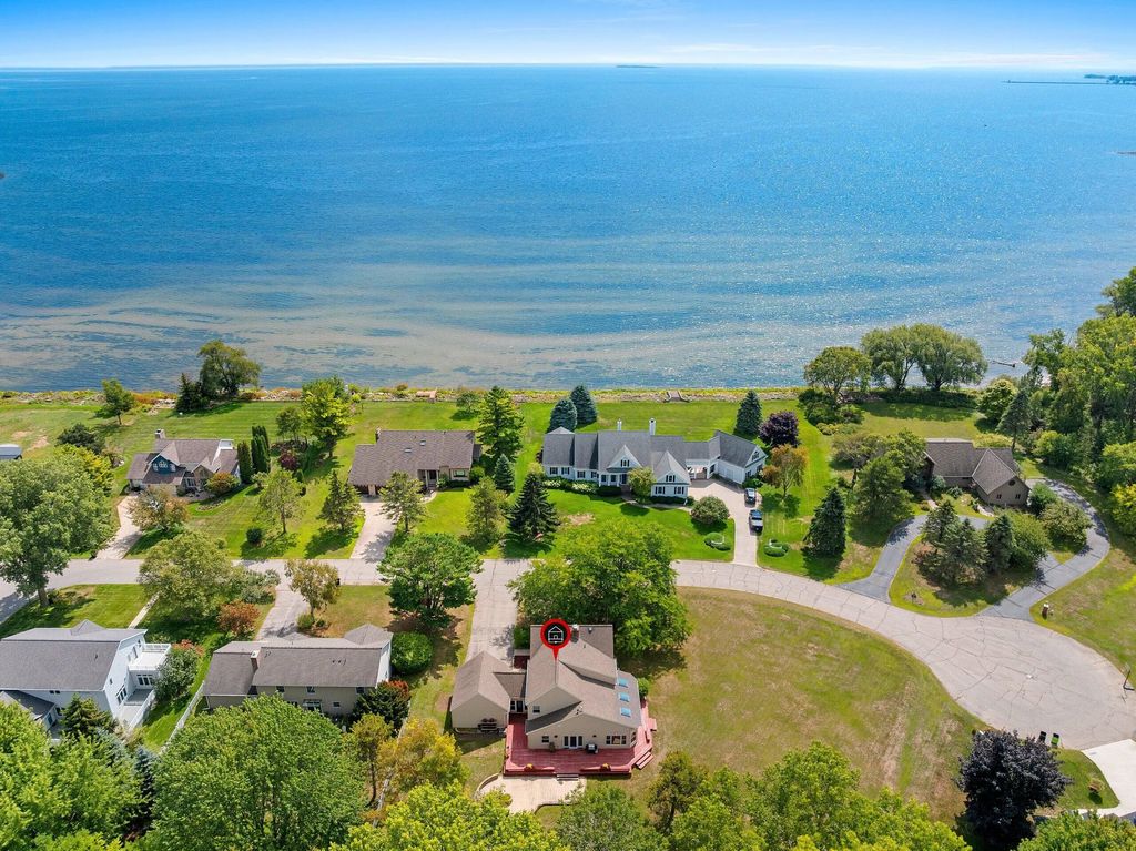 4101 Michigan Shores -, Menominee