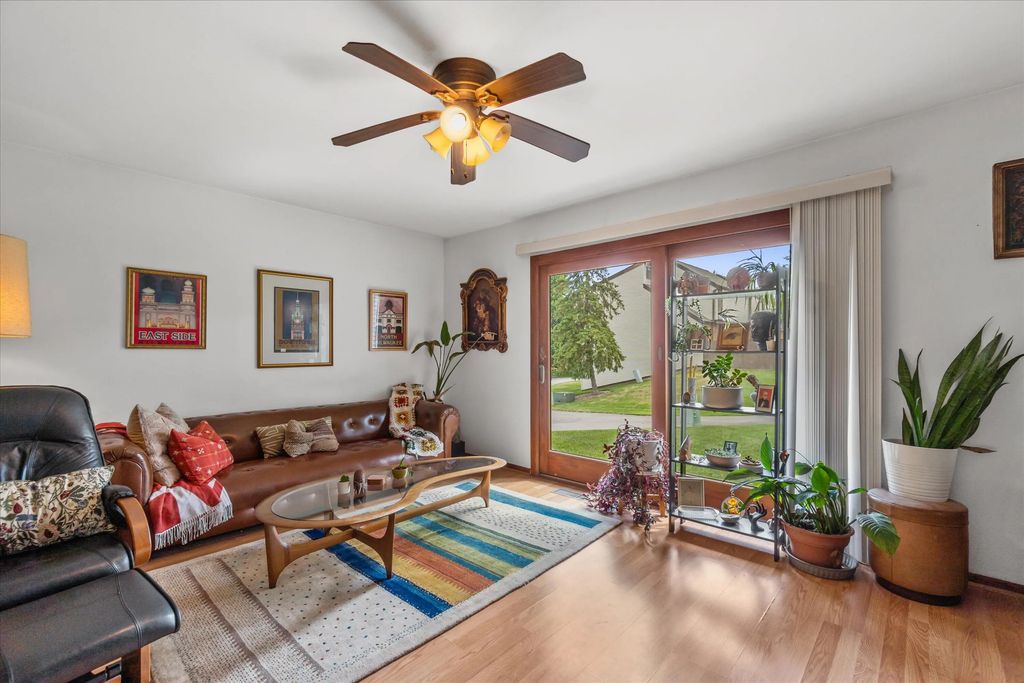 5209 S 13th St J, Milwaukee