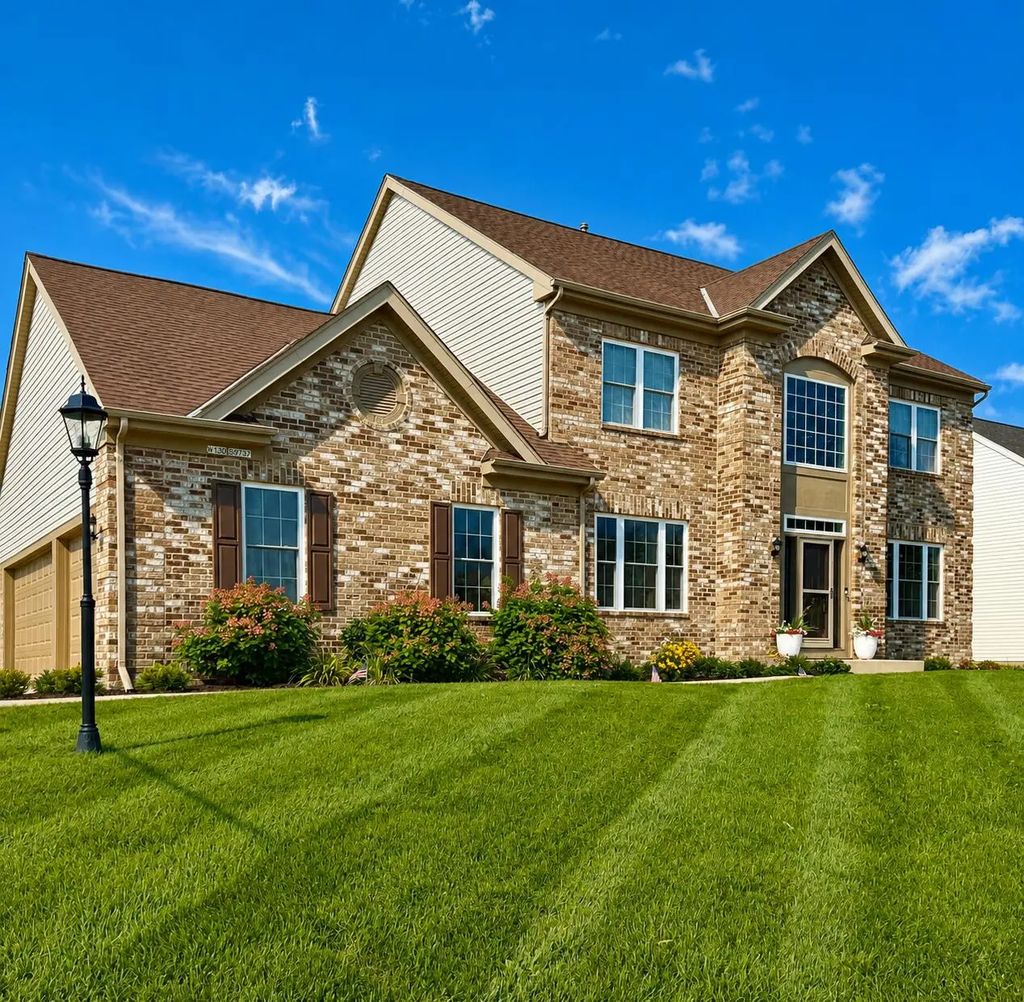 W130s9737 Jimmy Demaret Dr, Muskego
