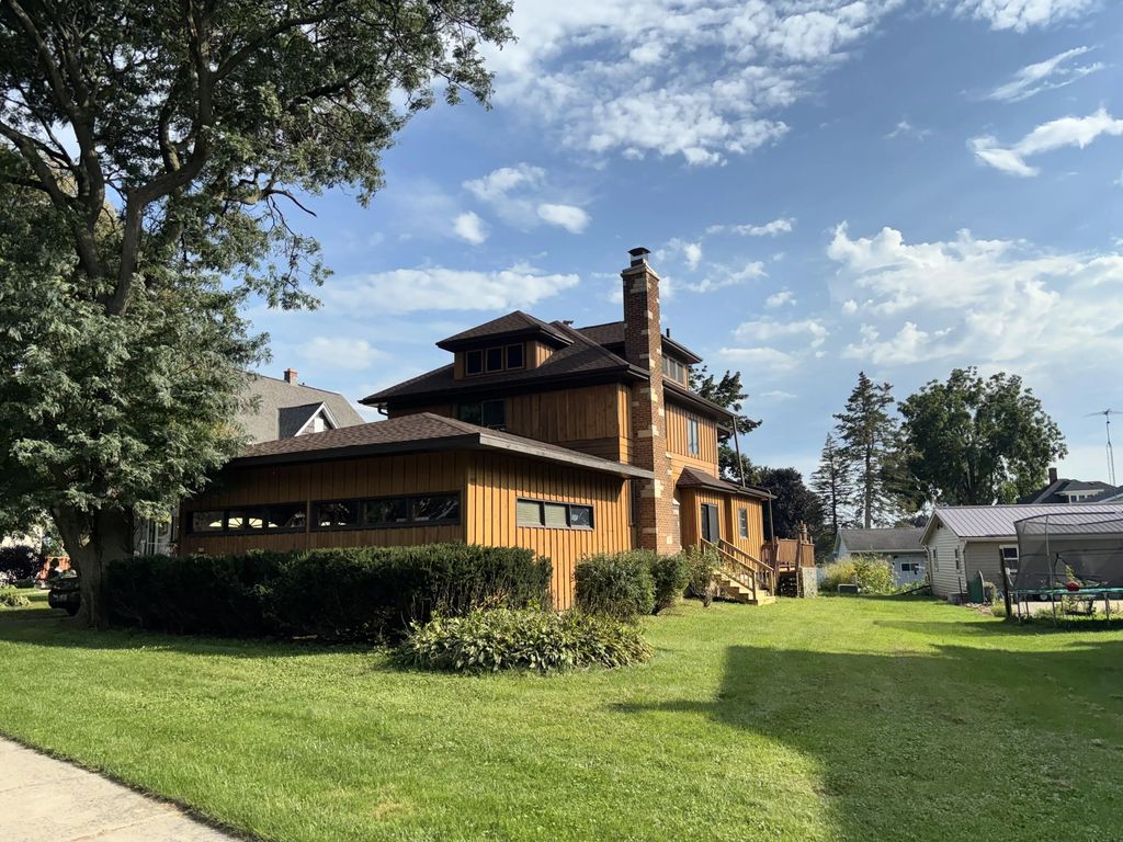 634 E Oak Grove St, Juneau