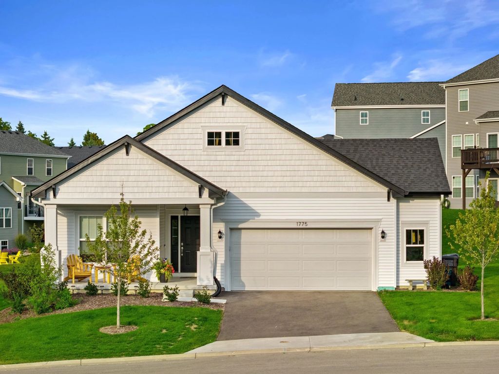 1775 La Salle St, Lake Geneva
